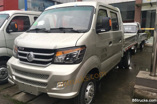 Sinotruk Wangpai W1 90 hp 4X2(6 wheels) 2.6m Dump Mini Truck Exterior (2) | 86Trucks