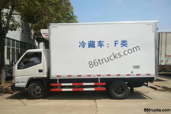 JMC Shunda 116hp 4X2(6 wheels) 4.05m Refrigerated Truck (Jiangte Brand) Exterior (2) | 86Trucks