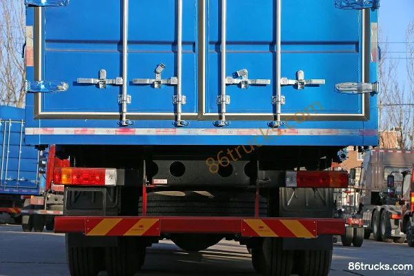 FAW Jiefang Qingdao Tu V heavy truck 350 hp 8X4(12 wheels) 9.5m stake truck (Xichai) Body (2) | 86Trucks