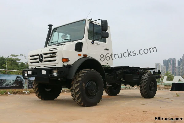 Mercedes-Benz Unimog U4000 220hp 4X4(6 wheels) Off-road Cargo Truck Chassis Exterior