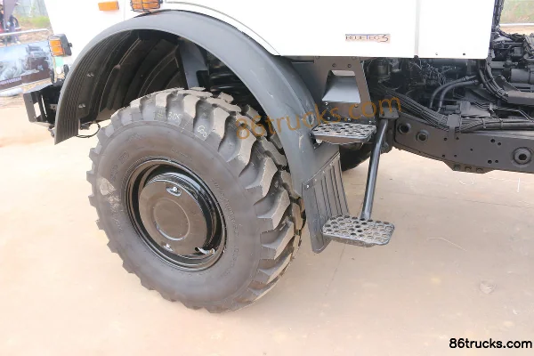 Mercedes-Benz Unimog U4000 220hp 4X4(6 wheels) Off-road Cargo Truck Chassis (3) | 86Trucks