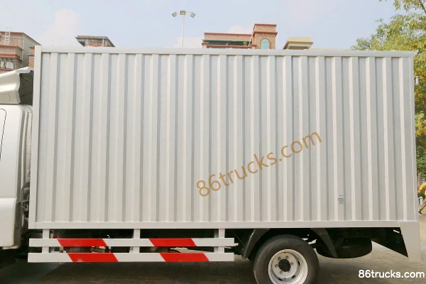 Foton Xiangling M2 Logistics Star 1,5 L 112 ch 4X2(6 roues) essence 3,7 m camion fourgon à cabine simple Carrosserie (1) | 86Trucks