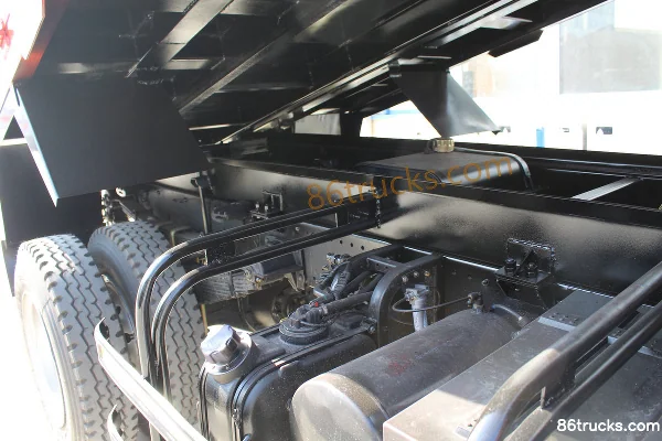 Dongfeng Lituo T20 150 hp 4X2(6 wheels) 4.2 m dump truck Chassis (2) | 86Trucks