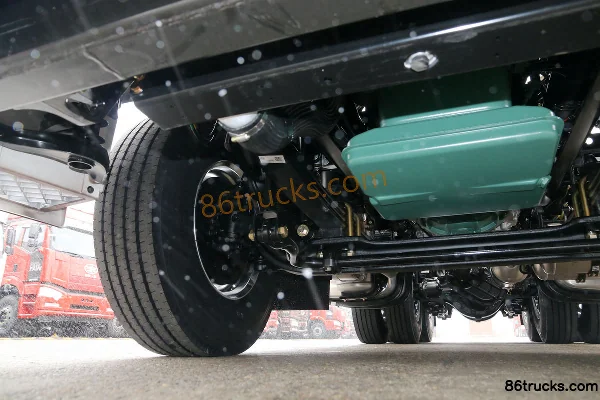 FAW Jiefang New J6P Heavy Truck Leading Edition Four-Season 550hp 6X4(10 wheels) Tractor Truck Chassis (2) | 86Trucks