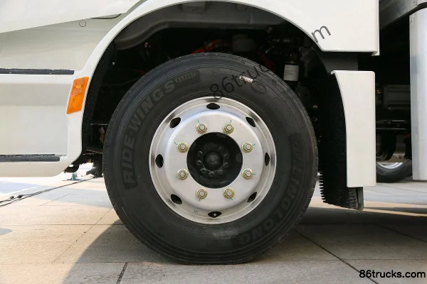 SHACMAN Delong L6000 4X2(6 wheels) Box Cargo Truck Chassis (2) | 86Trucks