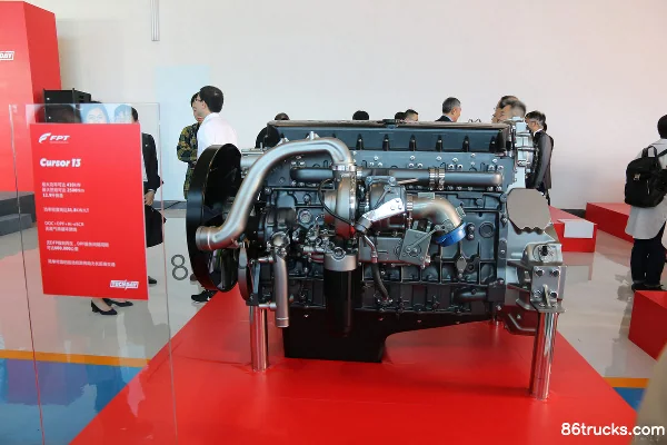 FiatC13 EN 410 ch 12.9L China VI moteur diesel Extérieur