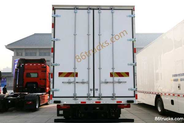 SHACMAN Delong M6000 340 hp 4X2(6 wheels) Cargo Truck Body (1) | 86Trucks
