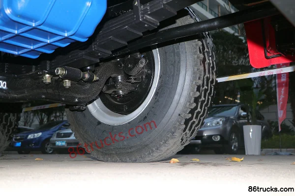 NanJun Ruiyu K60 300hp 8X4(12 wheels) 6m Dump Truck Chassis (3) | 86Trucks