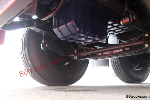 NanJun Ruiyu K60G 300 hp 6X2(8 wheels) 9.47m Center Axle Cargo Truck Chassis (2) | 86Trucks