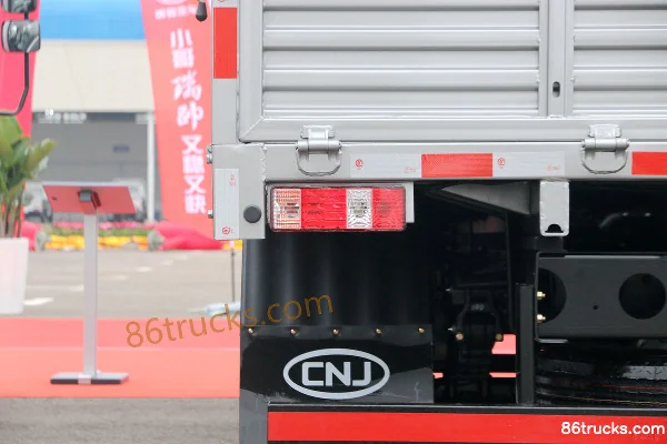 NanJun Ruijie D30 170hp 4X2(6 wheels) 4.15m single-row flatbed light truck Body (1) | 86Trucks