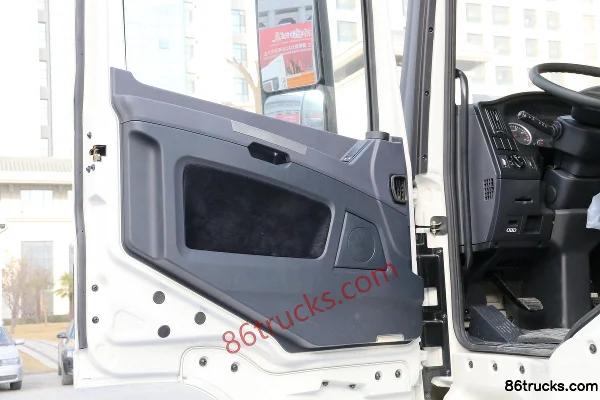 SHACMAN Delong X3000 460 hp 8X4(12 wheels) Special Vehicle Operation Chassis (China VI) Cab (2) | 86Trucks