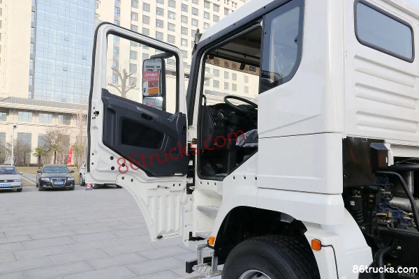 SHACMAN Delong X3000 460 hp 8X4(12 wheels) Special Vehicle Operation Chassis (China VI) Cab (1) | 86Trucks