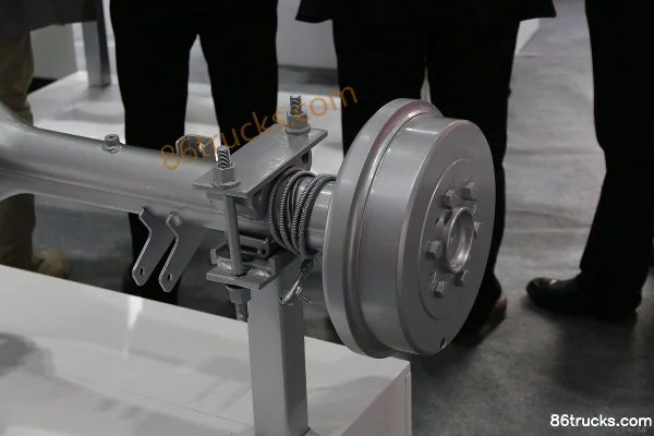 Hande HDE3t central motor drive axle Exterior (3) | 86Trucks