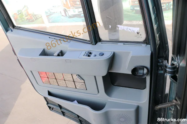 SAIC Hongyan Genlyon C500 Heavy Truck Northern Edition 520hp 6X4(10 wheels) Tractor Truck Cab (2) | 86Trucks