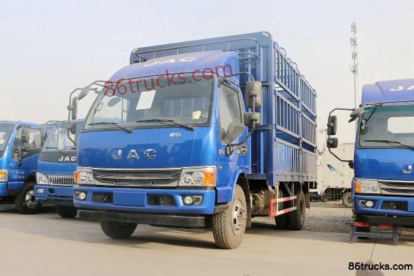 JAC New Kangling H5 cabine large 156 ch 4X2(6 roues) camion léger à ridelles 4,18 m simple cabine Extérieur (3) | 86Trucks