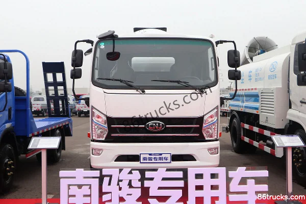 NanJun Ruiji J30D 140hp 4X2(6 wheels) 3.37m³ Concrete Mixer Truck Exterior (2) | 86Trucks