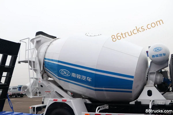 NanJun Ruiji J30D 140hp 4X2(6 wheels) 3.37m³ Concrete Mixer Truck Body (2) | 86Trucks