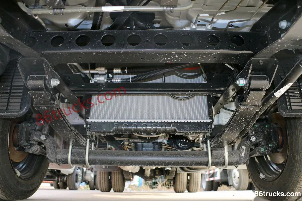 JAC Kaida X5 Comfort 1.5L 110hp 4X2(6 wheels) 3.5m single-row van mini truck Chassis (1) | 86Trucks
