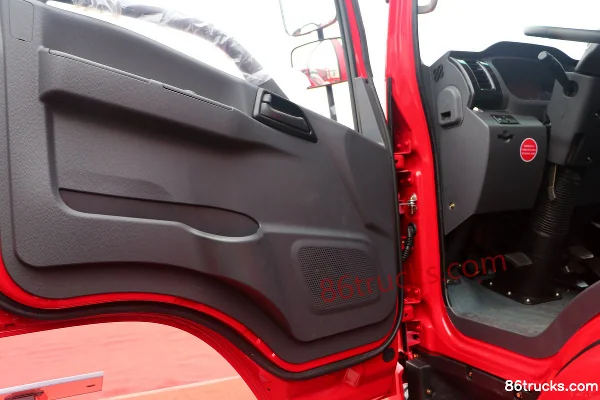 NanJun Ruijie D30D 170 hp 4X2(6 wheels) 4.1m Dump Truck Cab (1) | 86Trucks