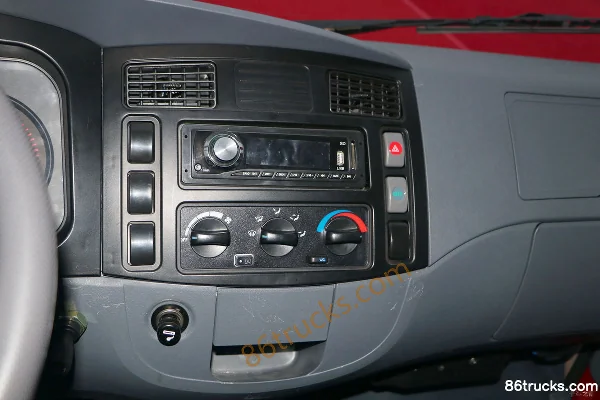 NanJun Xiangkang 102ch 4X2(6 roues) 3.75m camion benne Cabine (3) | 86Trucks