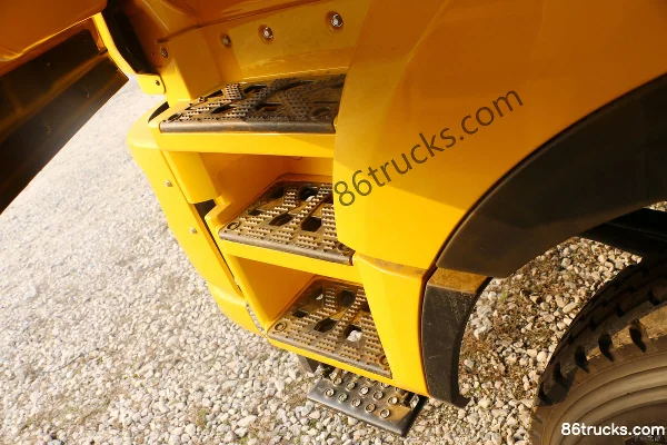 JAC Gallop K3W Heavy Truck Enhanced 400hp 6X4(10 wheels) 5.8m Dump Truck Cab (2) | 86Trucks