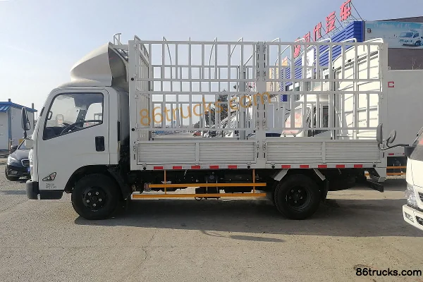 JMC Kaiyun version améliorée 116 ch 4X2(6 roues) 4,045 m camion léger à ridelles cabine simple Extérieur (3) | 86Trucks