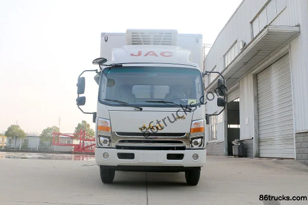JAC Shuailing Q6 152 ch 4X2(6 roues) camion frigorifique simple cabine 4,015 m Extérieur (2) | 86Trucks