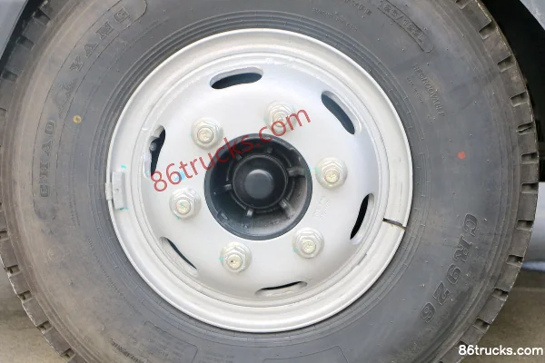 JAC Shuailing Q7 154 ch 4X2(6 roues) balayeuse-laveuse Châssis (3) | 86Trucks
