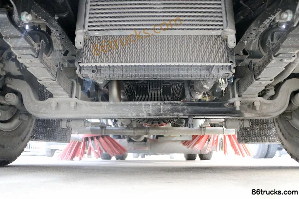 JAC Shuailing Q7 154 ch 4X2(6 roues) balayeuse-laveuse Châssis (1) | 86Trucks