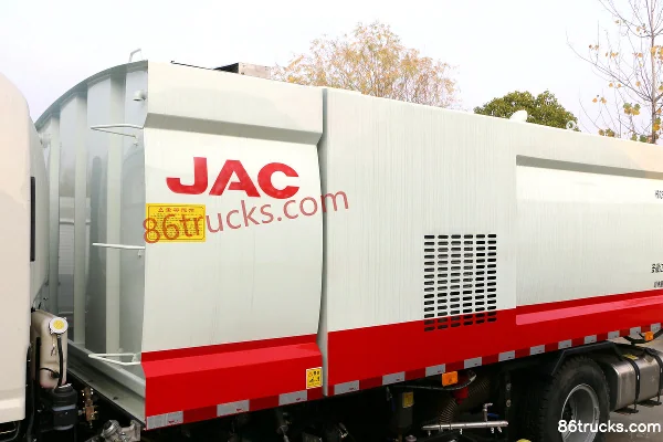 JAC Shuailing Q7 154 ch 4X2(6 roues) balayeuse-laveuse Carrosserie (1) | 86Trucks