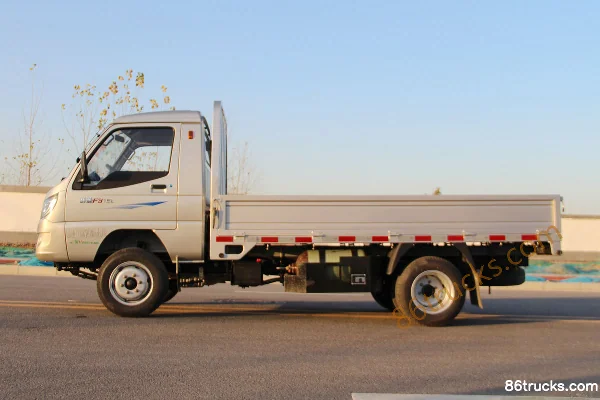 Tangjun Ouling Sailing F3 1.5L 108hp 4X2(6 wheels) gasoline/CNG 3.08m single-row flatbed micro truck Exterior (3) | 86Trucks