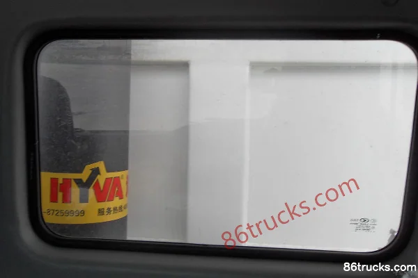 Hualing Heavy Truck 345 hp 8X4(12 wheels) 8.6m Dump Truck Cab (1) | 86Trucks