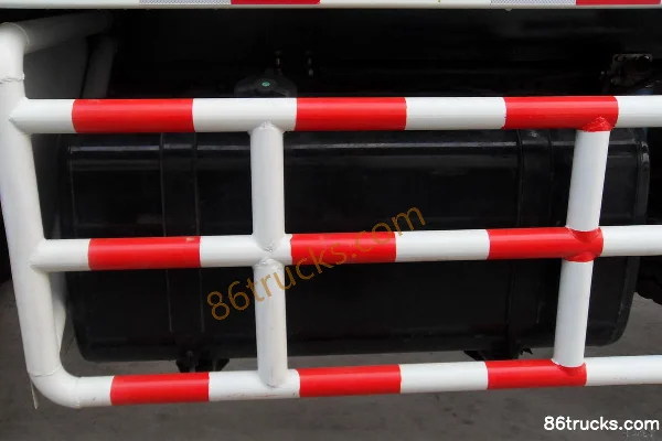 Hualing Heavy Truck 345 hp 8X4(12 wheels) 8.6m Dump Truck Chassis (2) | 86Trucks