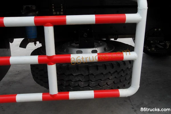 Hualing Heavy Truck 345 hp 8X4(12 wheels) 8.6m Dump Truck Chassis (1) | 86Trucks