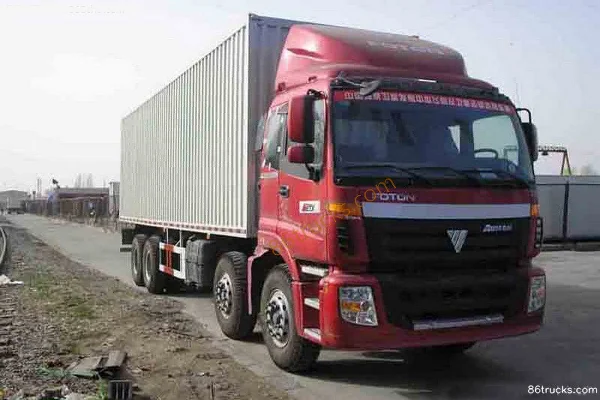Foton AumanCTX 6 Series Heavy Truck 340 hp 8X4(12 wheels) 9.5m Van Cargo Truck Exterior