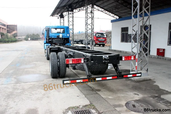 XCMG Ruilong Heavy Truck 260 hp 6X2(8 wheels) Stake Truck Exterior (3) | 86Trucks