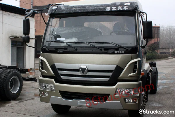 XCMG Ruilong Heavy Truck 240hp 4X2(6 wheels) Tractor Truck Exterior