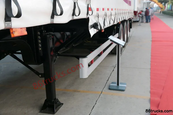 CIMC Huajun 13.75m Side Curtain Van Semi-trailer Chassis (1) | 86Trucks