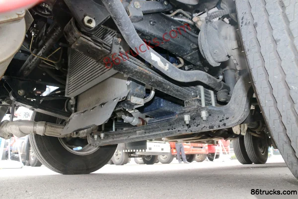 JAC Junling E6 130 hp 4X2(6 wheels) 4.07m Flammable Gas Van Transport Truck (Shunzhao Brand) Chassis (3) | 86Trucks
