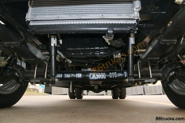 Shunzhao 3T 2.4m single-row pure electric refrigerated truck Changan chassis 43.72kWh 4X2(6 wheels) (2) | 86Trucks