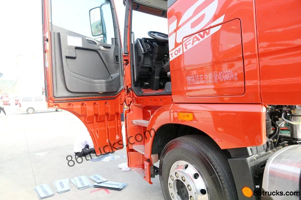 FAW Jiefang Qingdao JH6 Heavy Truck 2019 Model Zhizun Edition 550 hp 6X4(10 wheels) Tractor Truck Cab (1) | 86Trucks
