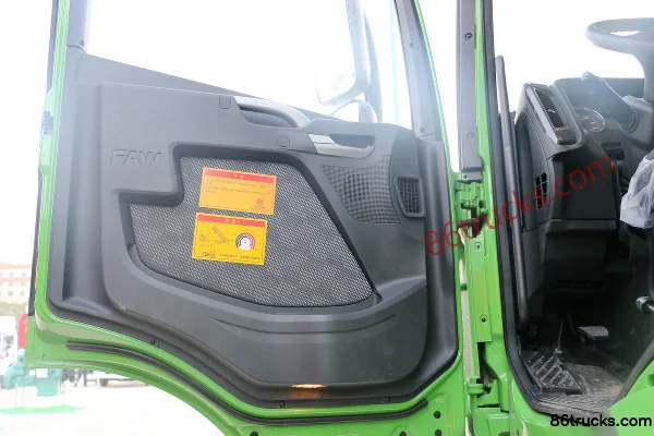 FAW Jiefang Qingdao JH6 Heavy Truck 460 hp 6X4(10 wheels) 5.8m LNG Dump Truck Cab (1) | 86Trucks