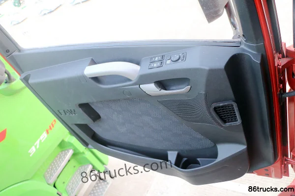 FAW Jiefang Qingdao JH6 heavy truck 550hp 8X4(12 wheels) 8.8m dump truck Cab (2) | 86Trucks