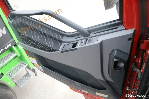 FAW Jiefang New J6P Heavy Truck 500 hp 8X4(12 wheels) 8.8m Dump Truck Cab (2) | 86Trucks