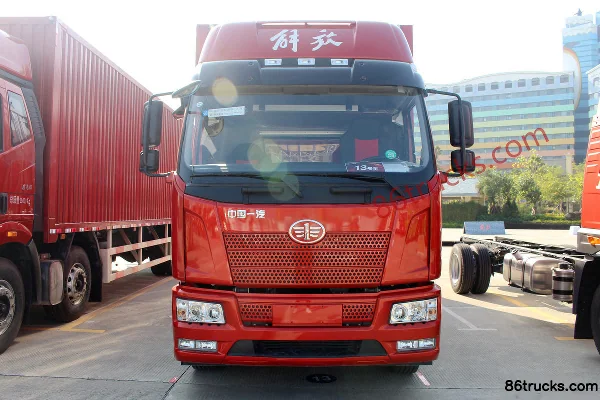 FAW Jiefang J6L Elite Edition 7.8L Diesel 320 hp 4X2(6 wheels) Fast Gear 8-speed Full Floating High Roof 6.8m Semi-row Van Truck Exterior (2