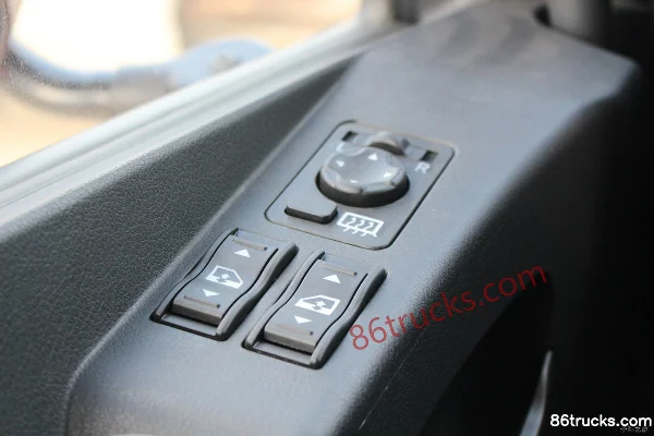 FAW Jiefang Qingdao JH6 Heavy Truck 2019 Model 320 hp 8X4(12 wheels) 9.5 m Stake Cargo Truck Cab (2) | 86Trucks