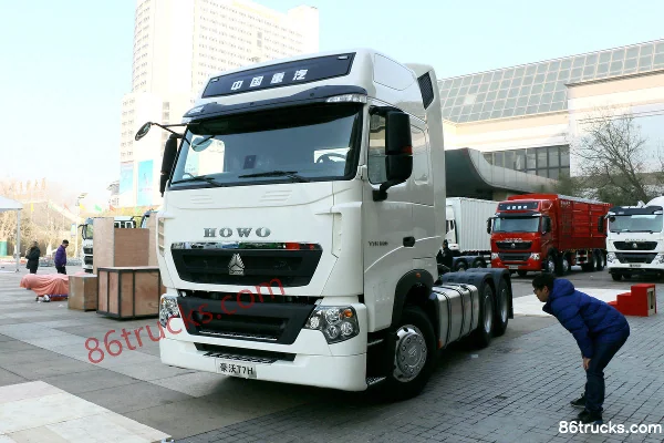Sinotruk HOWO T7H Heavy Truck 460 hp 6X4(10 wheels) Dangerous Goods Tractor Truck (China VI) (Hydraulic Retarder) Exterior (3) | 86Trucks