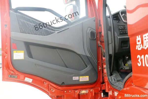 FAW Jiefang nouveau J6P camion lourd 420 ch 8X4(12 roues) camion frigorifique 9,6 m (marque Hongtianniu) Cabine (1) | 86Trucks