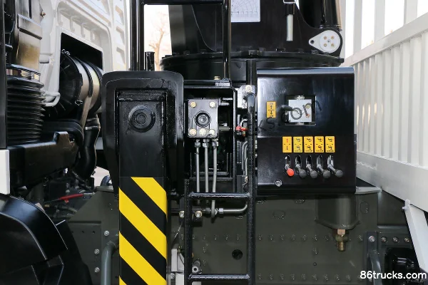 Sinotruk HOWO T5G 280 hp 6X4(10 wheels) truck-mounted crane (Sinotruk brand) Body (2) | 86Trucks