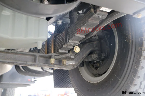 FAW Jiefang J6L 220 hp 4X2(6 wheels) Compressed Refuse Truck (China VI) Chassis (3) | 86Trucks